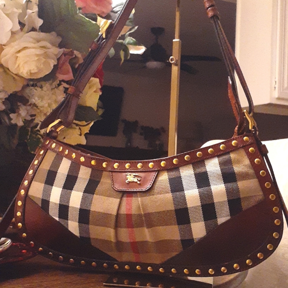 BURBERRY AUTHENTIC AVONDALE BAG EUC STUDDED